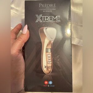 XTREME Skin Rejuvenation Device | Hot & Cold LED Light Therapy NIB, Sealed